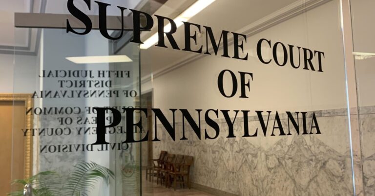 펜실베이니아 대법원 대법원은 '조크 세금'사건에서 구두 주장을 듣습니다.
    


