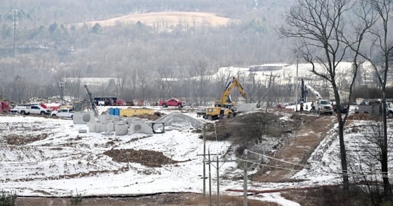 펜실베이니아 주지사, 입법자들은 Pa. 총재 후 20 년이 지난 후 불분명 한 일자리에 대한 약속, 수입
