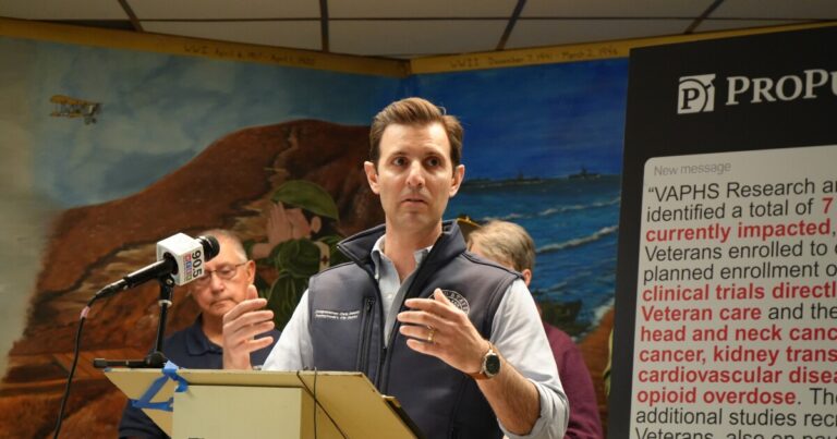 Deluzio Blasts 트럼프가 피츠버그에서 VA 암 연구에 대한 삭감
    


