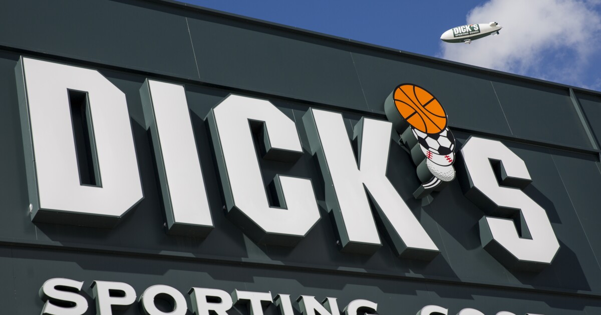 Dick ‘s Sporting Goods를 구매하는 신발 체인 풋 로커를 24 억 달러에 구입