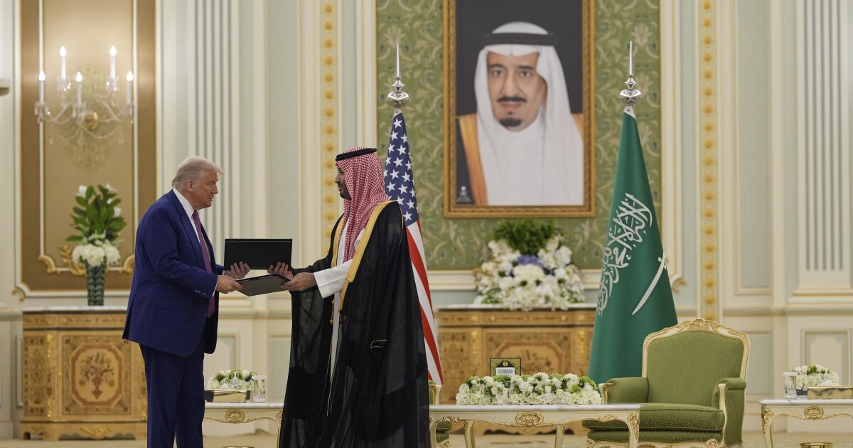 NYT 칼럼니스트 토마스 프리드먼은 트럼프의 중동 여행에서 '창조적 가능성'을 본다