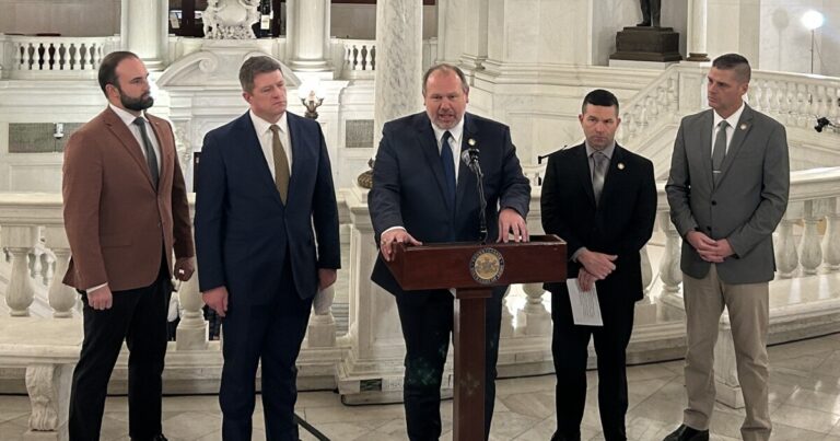 State House GOP 지도자는 피츠버그를 포함한 주 교통 기관이 민영화해야한다고
