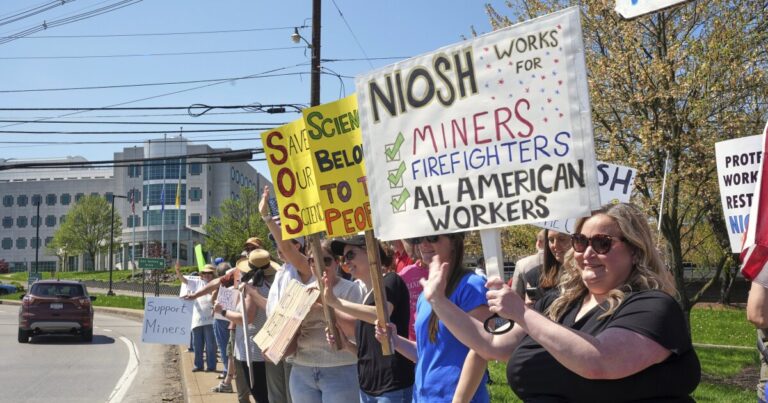 웨스트 버지니아 석탄 광부를위한 건강 프로그램에서 일자리 복원 판사 
    


