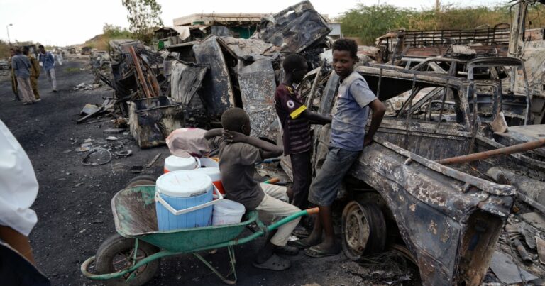 자전거와 베이커리가 돌아 왔습니다 : 전쟁이 든 하르툼 재건축 투쟁
    


