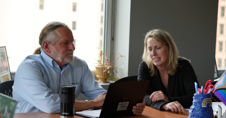 트럼프가 연방 마약 프로그램을 확장함에 따라 피츠버그의 복구 제공 업체는 어려운 선택에 직면합니다.
    


