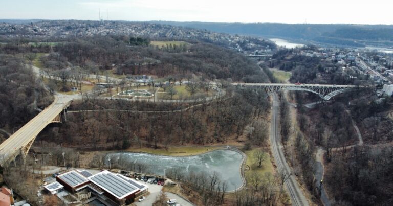 피츠버그의 공원은 접근성을 향상시키고 전국 순위가 높아집니다
    


