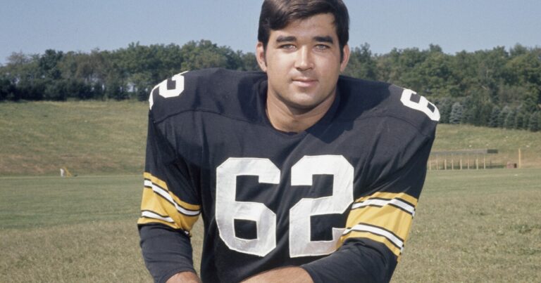 NFL, Steelers Widows는 새로운 연구가 CTE와의 전 선수들을 돌보는 투쟁을 최소화한다고 말합니다.
    


