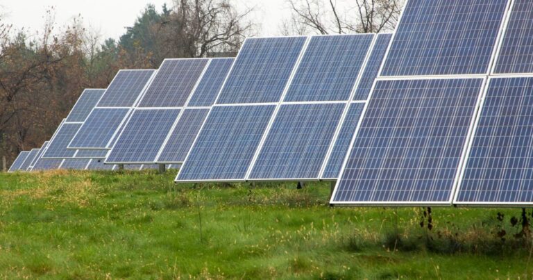 Pa. Solar Energy Installers 공화당 미국 예산의 롤백을 피해
