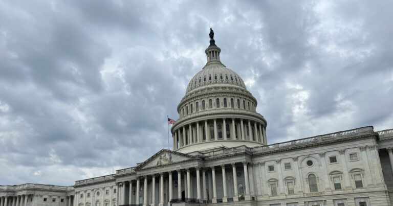 Pa. 공화당 의회 의원은 트럼프 행정부 계획에 박수 Biden 시대 기후 규칙을 롤백하기위한 계획
    


