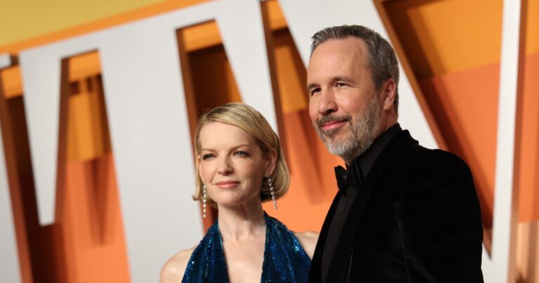 다음 James Bond 영화는 Dune의 Denis Villeneuve가 감독으로 선정 될 것입니다.
    


