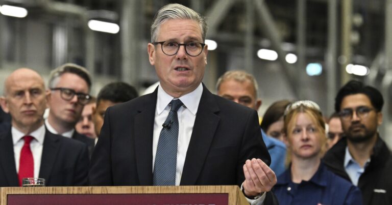 영국은 러시아와 트럼프에게 메시지를 보내는 것을 목표로 방어력을 발휘합니다.
