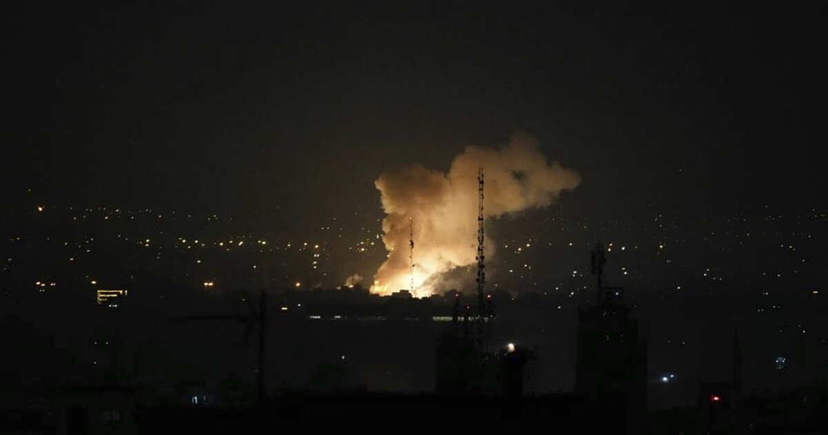 이스라엘은이란을 파업하고 보복을 위해 교정기를 파악합니다
