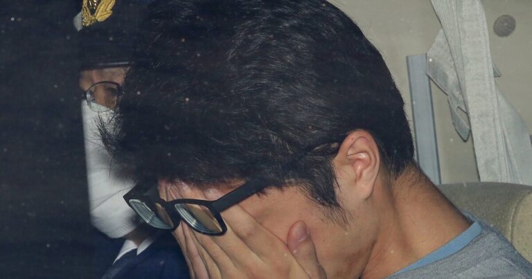 일본은 살인 혐의로 유죄 판결을받은 사람을 처형하고 9 명을 사망
    


