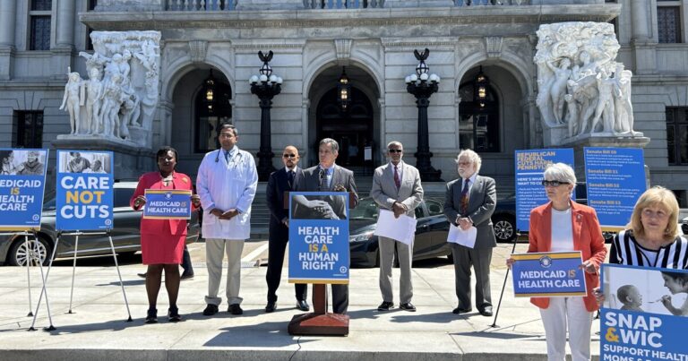 주 민주당 지도자들은 트럼프의 지출 법안을 비난하고 펜실베이니아에 대한 영향에 대한 경고

