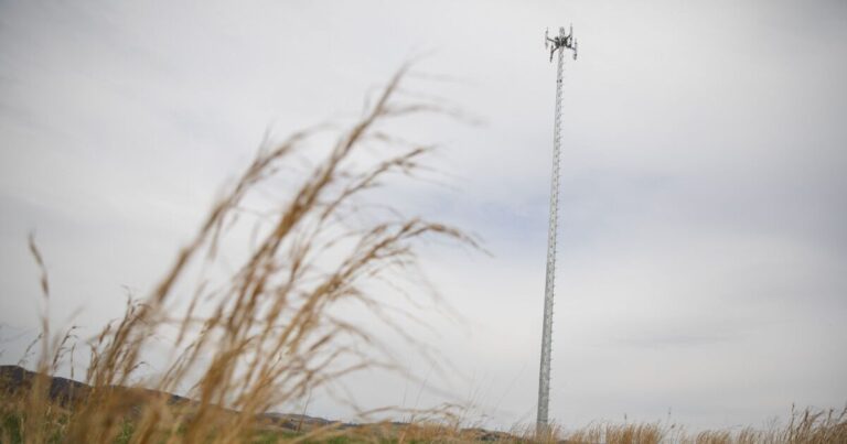 트럼프 관리자에게 Pa., 다른 주에 광대역 초점을 Musk 's Starlink와 같은 저렴한 옵션으로 전환하도록 지시합니다.
    


