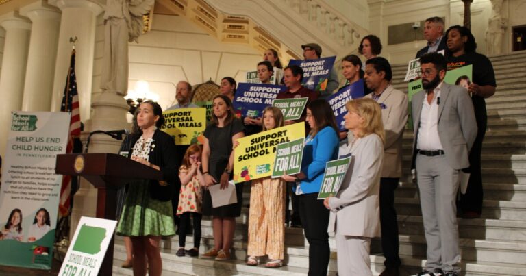 펜실베이니아에서 무료 학교 점심? 의원들은 예산의 일부가되기를 원합니다
    


