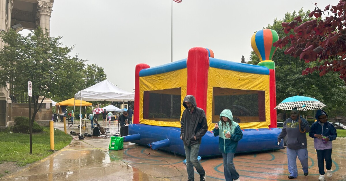 피츠버그 몬테소리 부모, 교직원은 학교 폐쇄 계획에 대한 혼합 우려를 공유합니다.