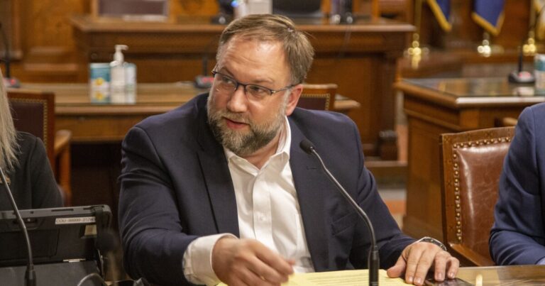 피츠버그 시의회는 City Land Bank에 대한 안정적인 자금을 찾기를 희망합니다.
