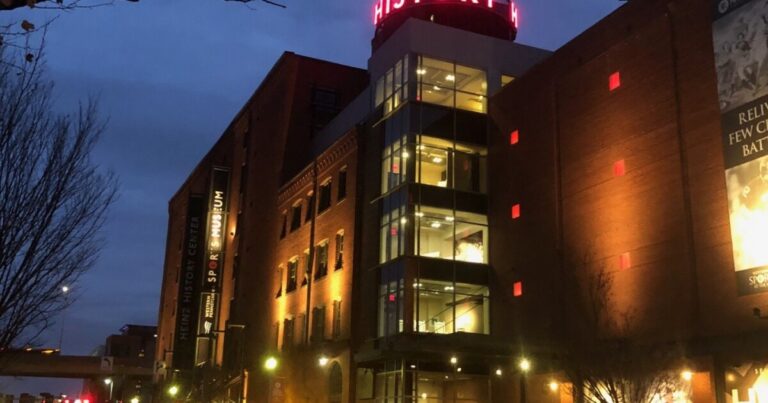 피츠버그 의원들은 환경 문화 기금의 복원을 추구합니다
    


