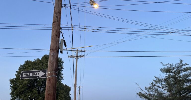 피츠버그는 새로운 LED 가로등의 첫 번째 물결에 스위치를 뒤집습니다.
