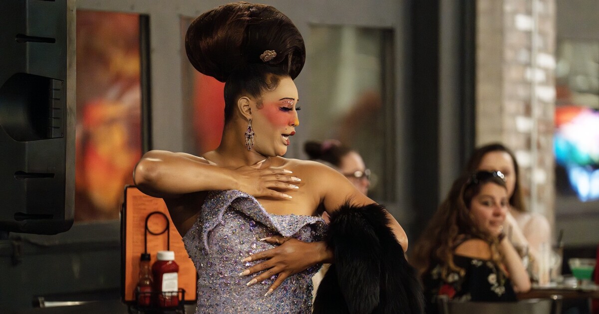 피츠버그의 New Thousand Bridges Opera Company는 Pride Month를 축하합니다