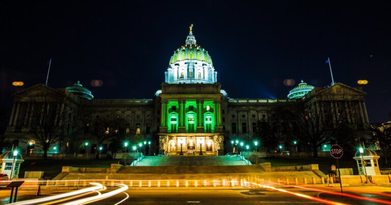 한 가지 질문 개 Pa. 대마초 논쟁 : 대기업이 다리를 가져야합니까?
