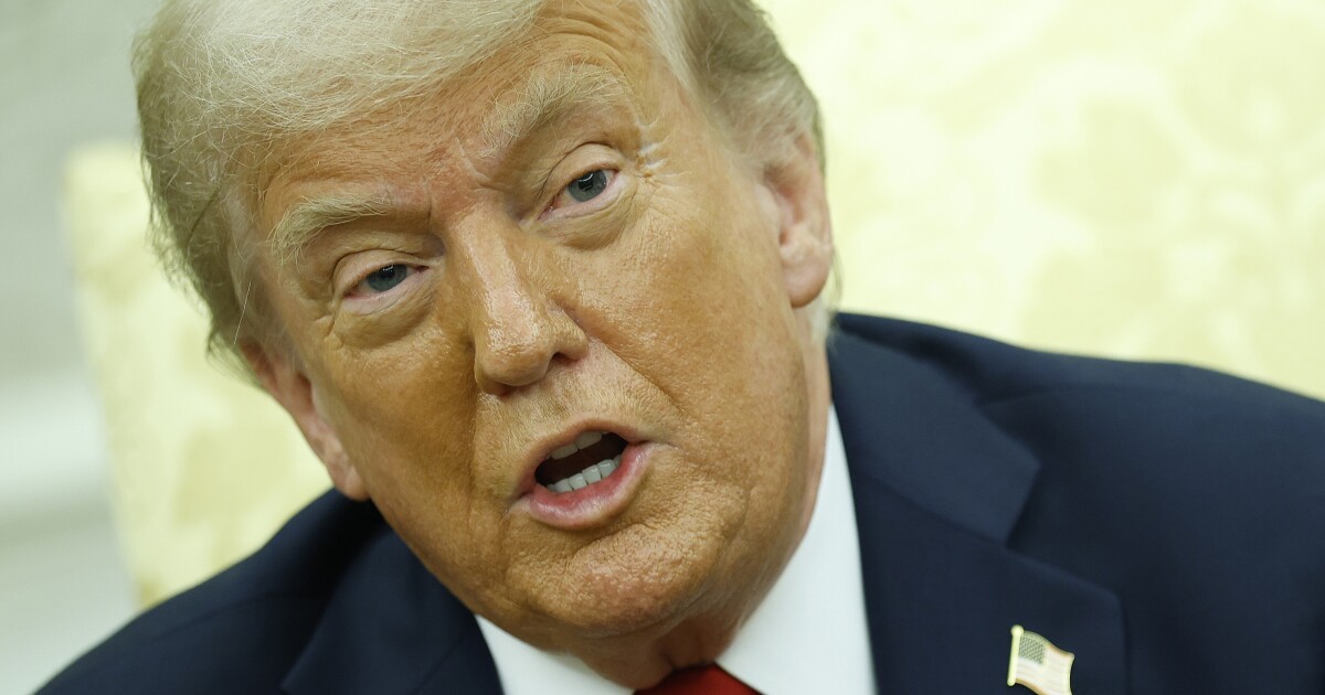 Richard Blumenthal 상원 의원은 행동이 러시아에 대한 트럼프의 '놀라운 교대'를 따라야한다고 말했다.