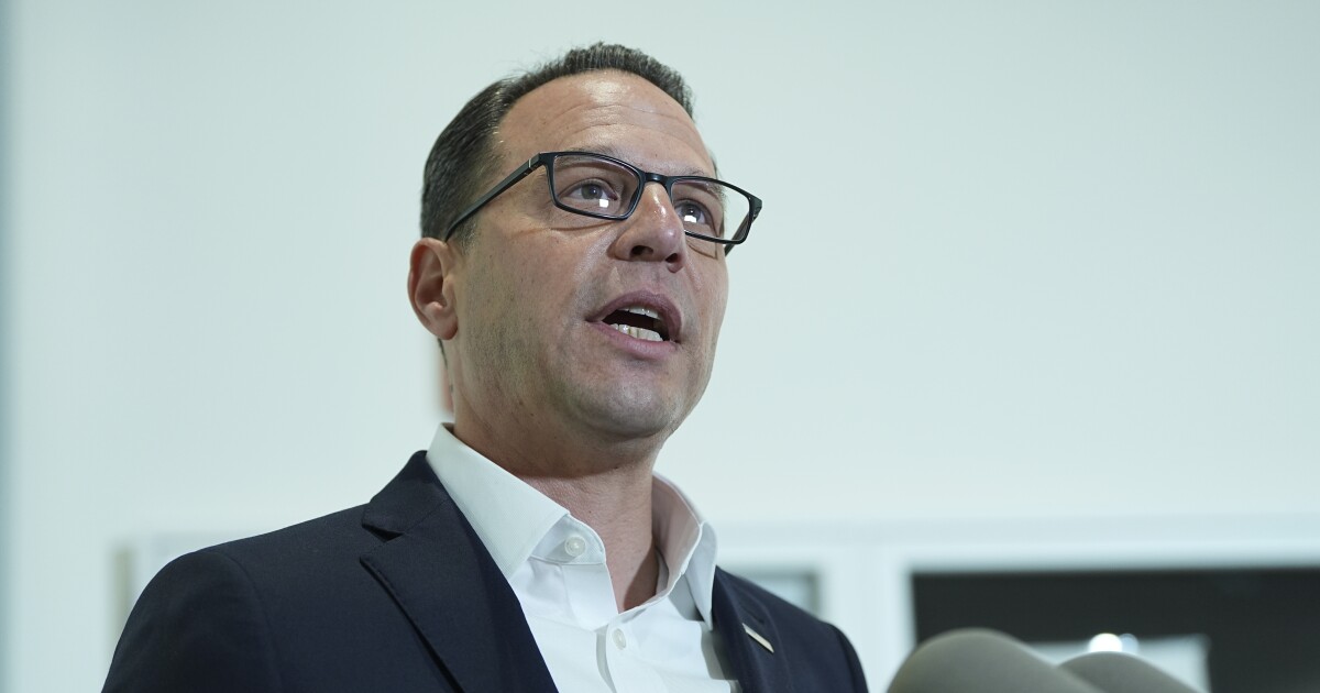 Shapiro 주지사는 트랜스 운동 선수 금지를 홍보하는 입법자들이 '극단 주의자'라고 말합니다.