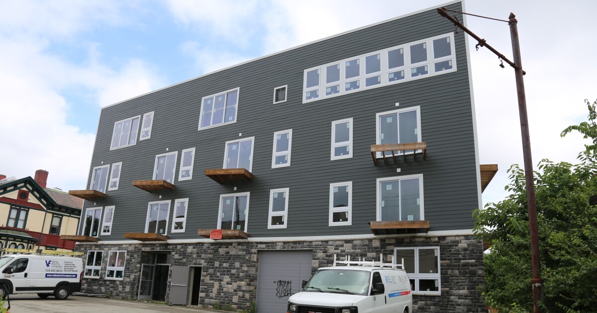 Troy Hill 개발자는 이미 지은 4 층에 대한 허가를받습니다 (일종의)