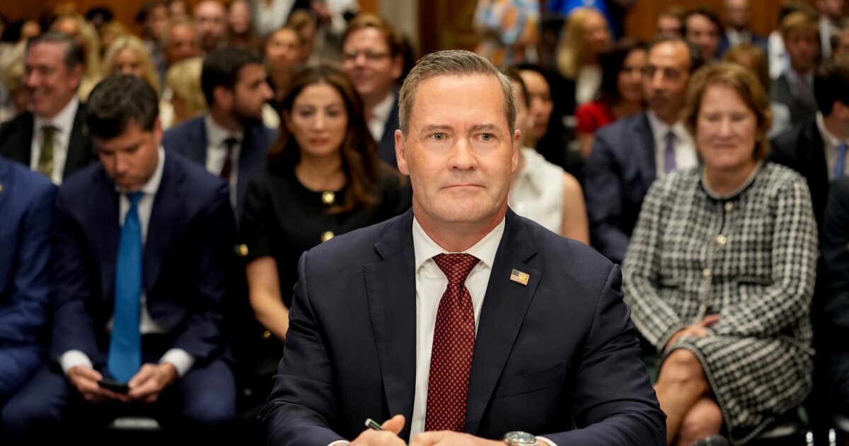 UN 구운 오버 신호 채팅 스캔들에 대한 대사를위한 트럼프의 선택