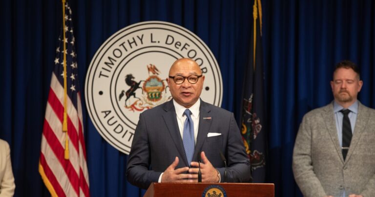 노인 학대 기관은 Pa.의 최고 재정 감시자의 새로운 조사에 직면
    


