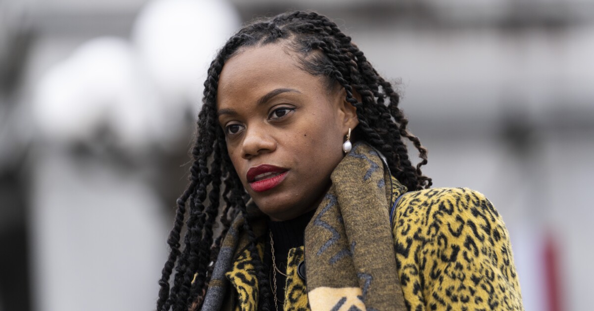 미국 하원 소위원회는 Subpoena Epstein 파일에 대한 Summer Lee의 노력을 뒷받침합니다.