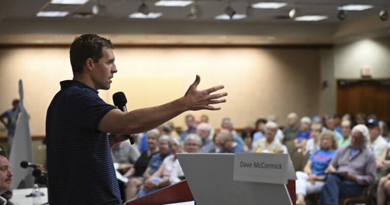 민주당은 John Fetterman에 대해 무엇을 해야할지 알아 내려고 노력하고 있습니다. Conor Lamb가 물러나고 있습니다
    


