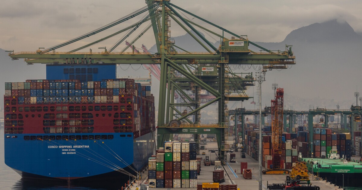 브라질의 Lula는 트럼프 무역 위협 이후 미국 상품에 대한 50%의 관세를 경고합니다.