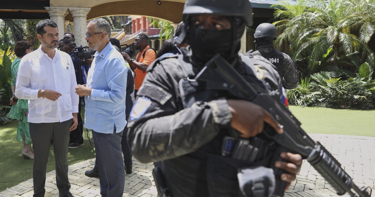 아이티의 갱단은 수도에 대한 '근접한 통제'를 가지고 있다고 유엔은 말한다.
