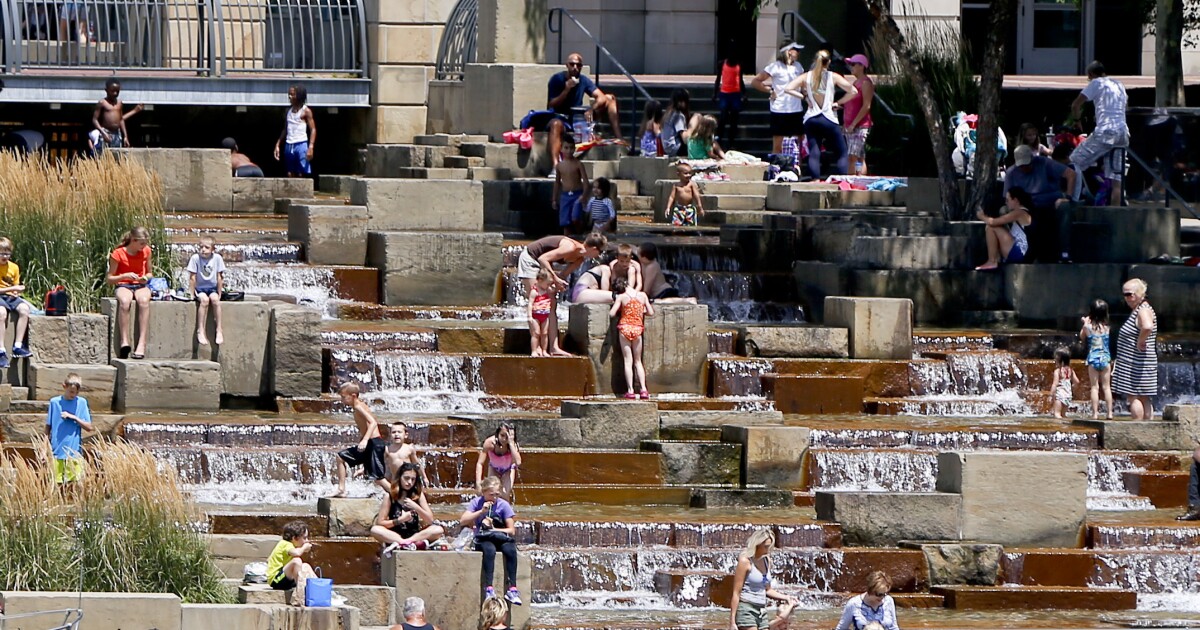열이 올라가면서 피츠버그 시티 파크는 월요일 6 개의 냉각 센터를 열 것입니다.