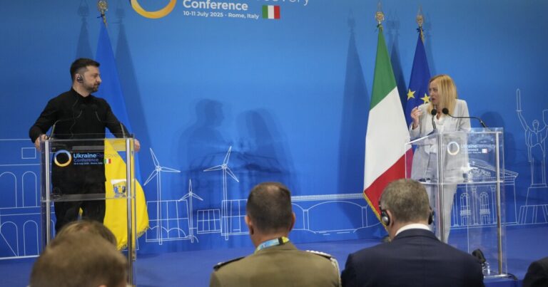 유럽 동맹국은 우크라이나 안정화에 대한 계획을 세우고, 우리는 회의에 참석합니다.
