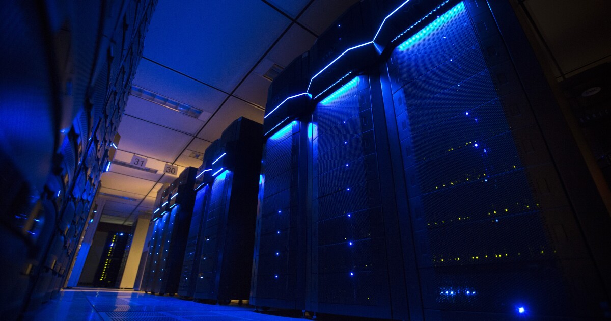 트럼프가 AI & Energy Summit에 참석할 예정인 CMU 교수는 기후 문제가 사라질 것입니다.