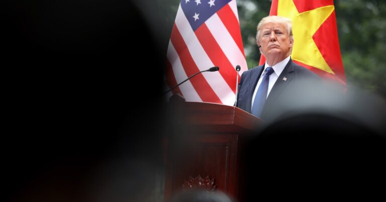 트럼프는 베트남과의 무역 거래를 발표했다
