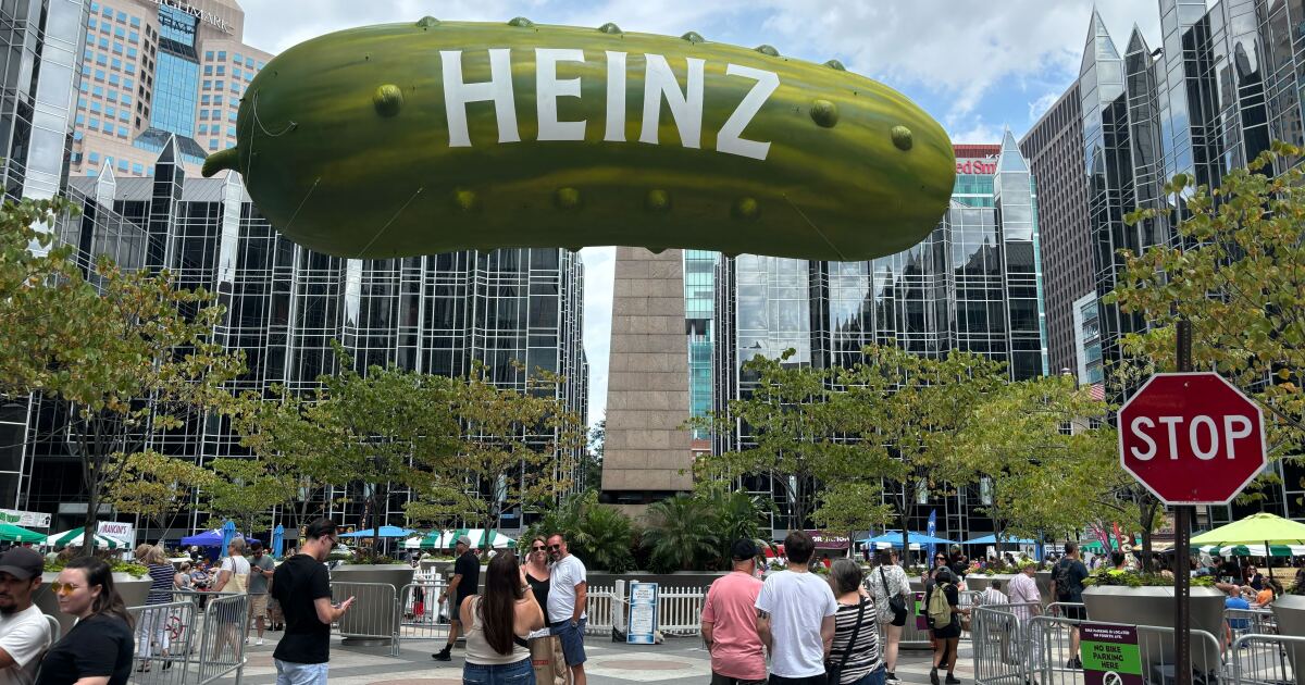 피츠버그의 Picklesburgh Fest는 시내 발자국을 다시 확장합니다