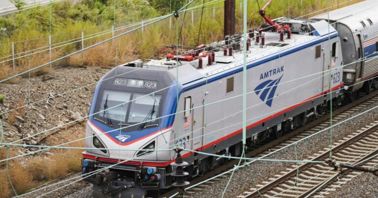 Amtrak : Septa Cuts는 펜실베이니아 전역에서 서비스에 영향을 줄 수 있습니다
    


