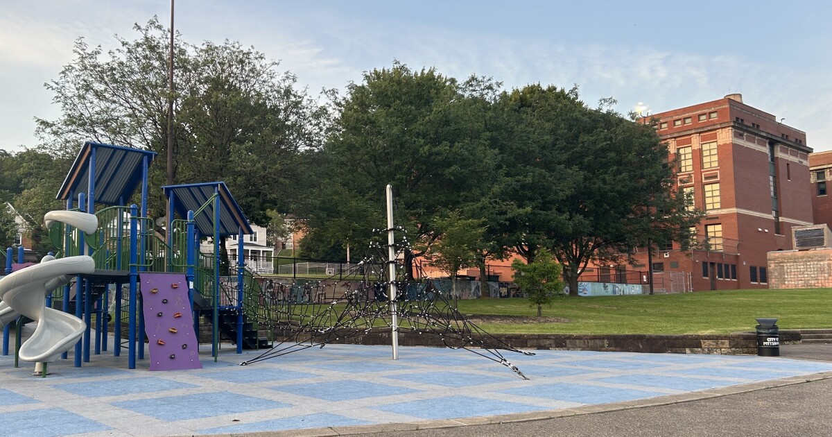 PPS 부모, 직원 목소리 회의론 첫 번째 공식 학교 폐쇄 청문회