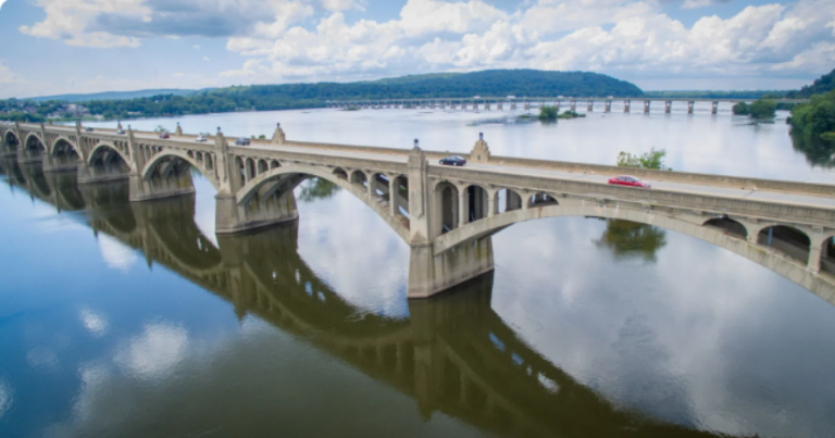 Pa. 물 공급은 새로운 데이터 센터에 의해 긴장 될 수 있으며, 담수 감독관은 경고
    


