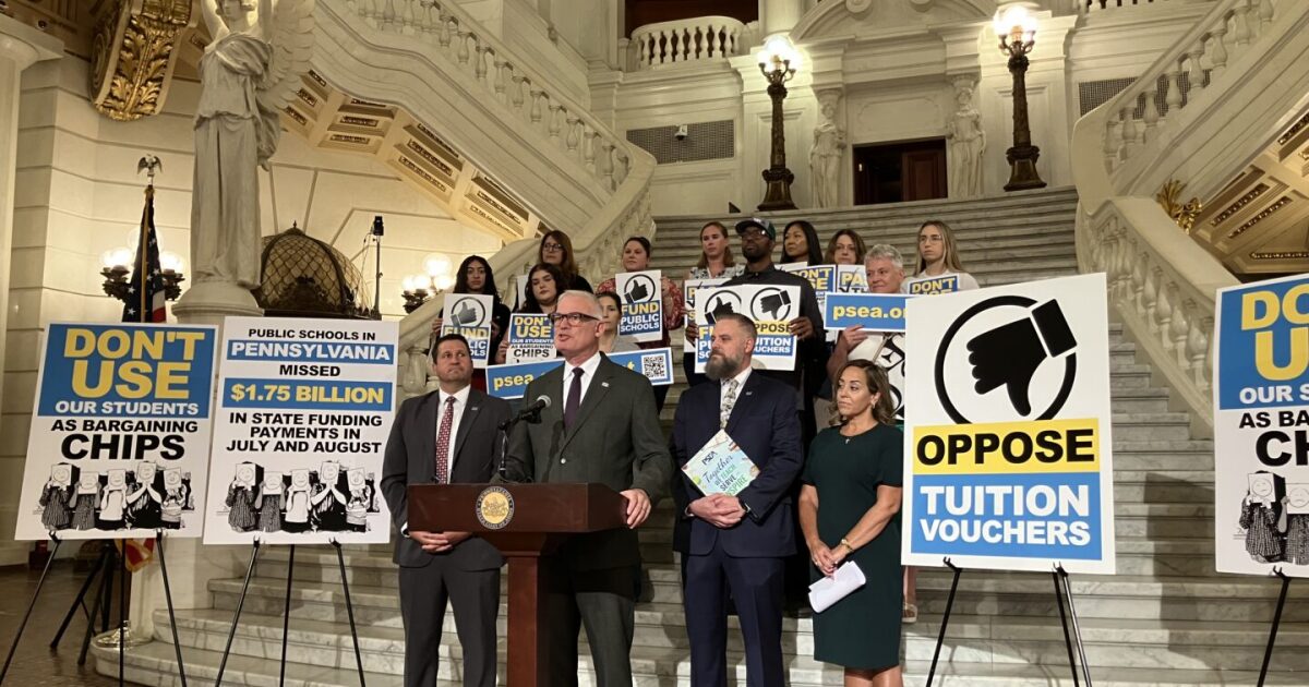 교사 연합 슬램스 PA. 학교 자금 지원 지연 상원 공화당 원