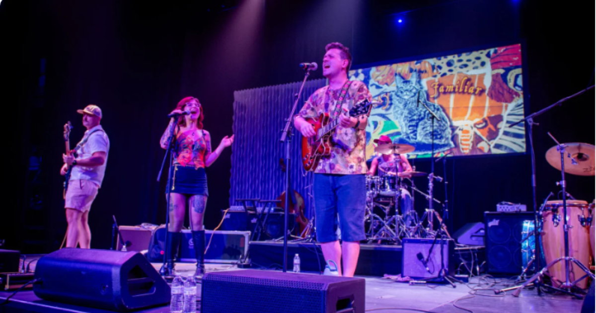 민주당은 농촌에서 이익을 찾는다.