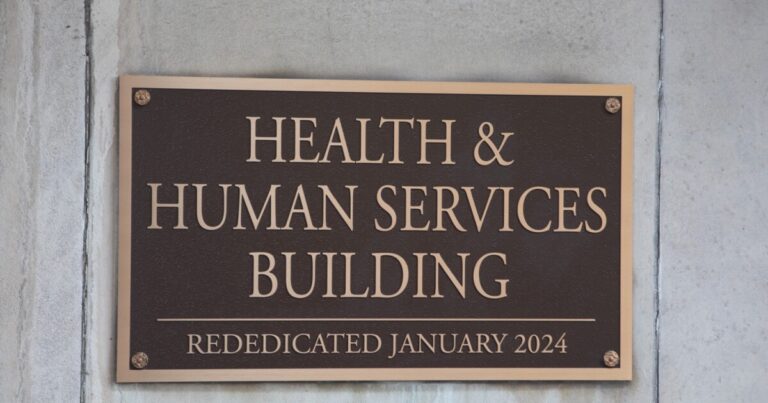 아동 학대 감지에는 의료 훈련이 필요할 수 있지만 Pa. 일관된 규칙이 부족합니다.
    


