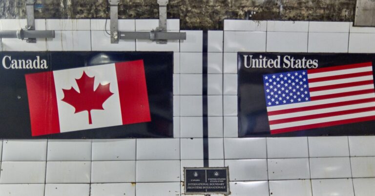 올해 미국을 방문하고있는 캐나다인 수가 훨씬 적습니다. New Numbers Show
    


