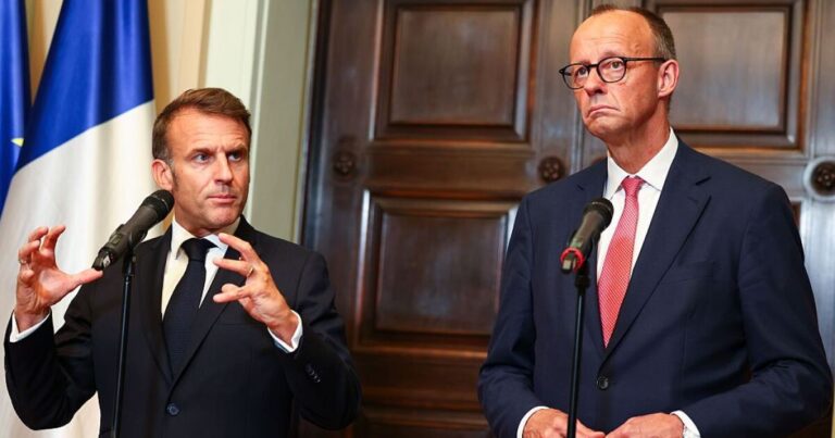 유럽 지도자들은 우크라이나가 트럼프-푸틴 알래스카 평화 회담에 포함될 것을 촉구합니다.
    


