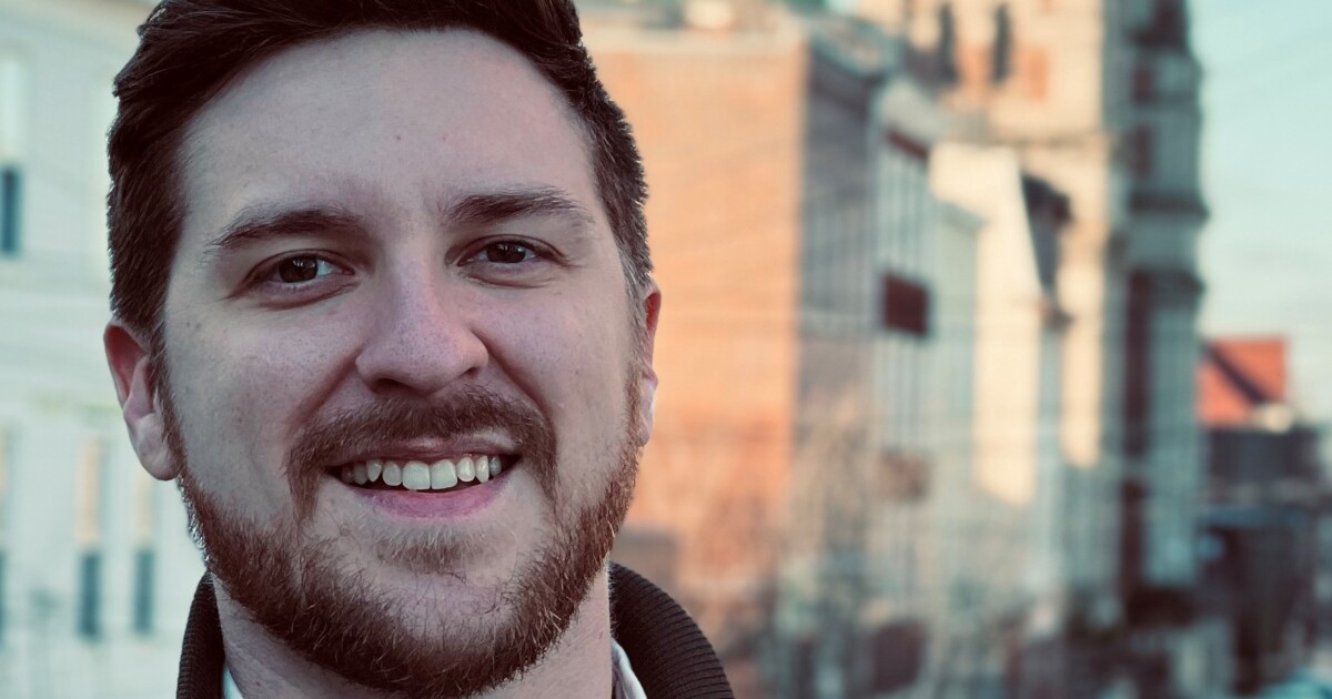 조던 보타 (Jordan Botta)는 Allegheny County Council District 13의 자리에 대한 DEM 후보가됩니다.