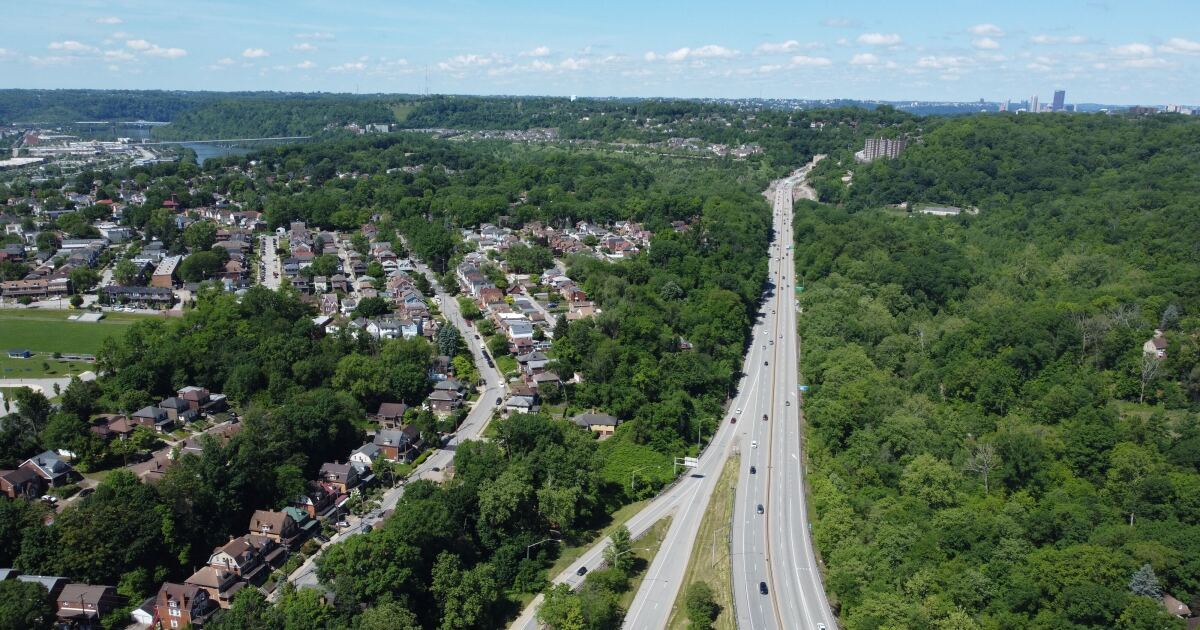 파크 웨이 동쪽에서 이번 주말 Squirrel Hill Tunnel 근처에서 양방향으로 닫힙니다.